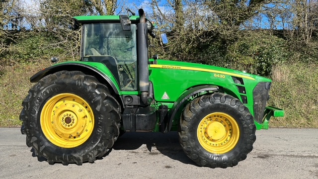 JOHN DEERE 8430