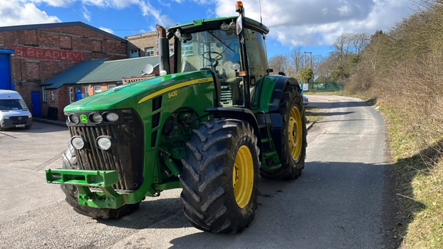 JOHN DEERE 8430