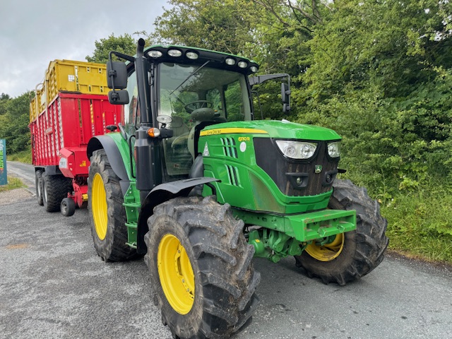 JOHN DEERE 6130R