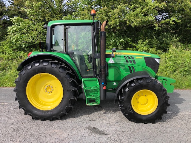 JOHN DEERE 6125M