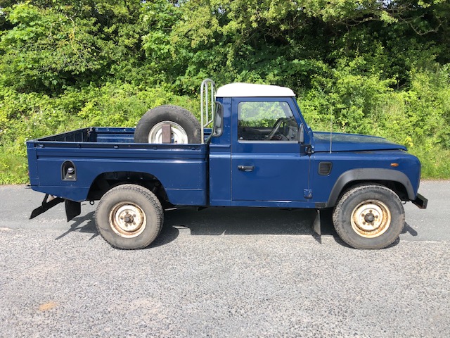 LAND ROVER 110 PICK UP