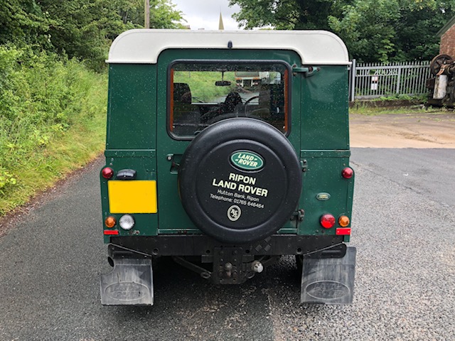 LAND ROVER DEFENDER 90