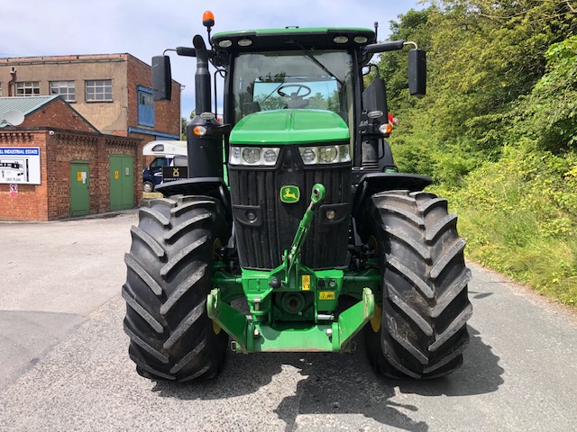 JOHN DEERE 7270R