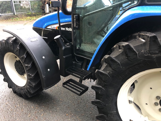 NEW HOLLAND TL90