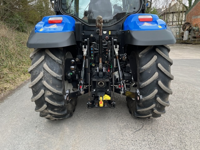 NEW HOLLAND T6.145