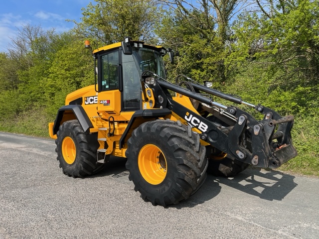 JCB 435S