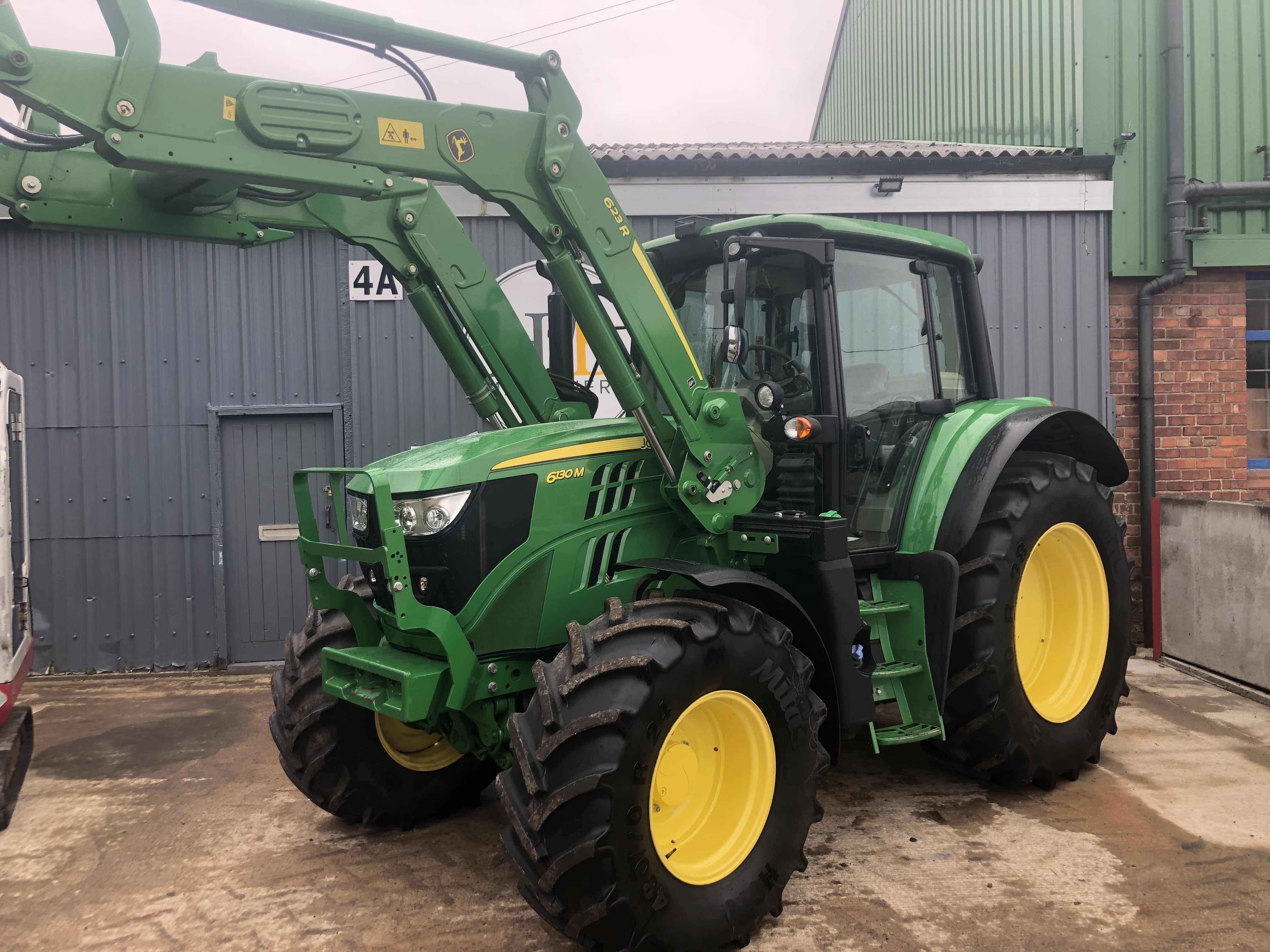 JOHN DEERE 6130M