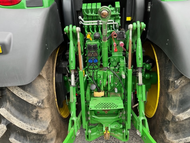 JOHN DEERE 6175R