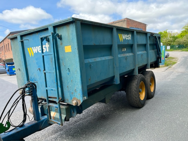 HARRY WEST GRAIN TRAILER