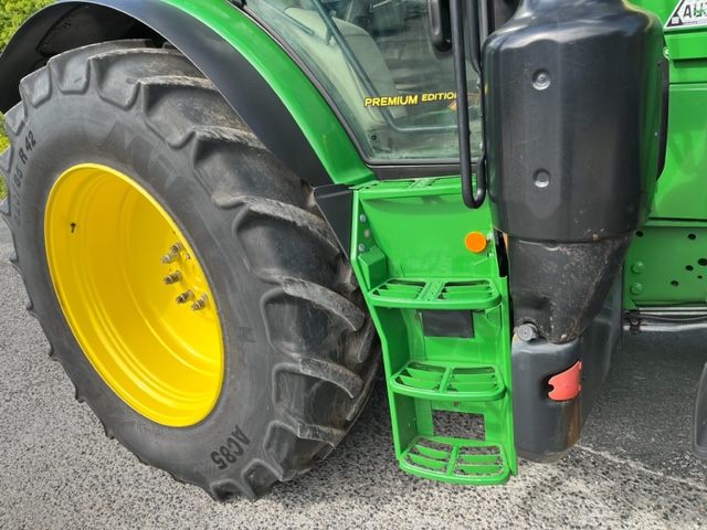 JOHN DEERE 6155R