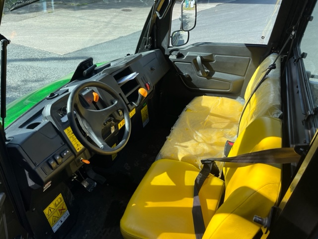 JOHN DEERE 855 GATOR