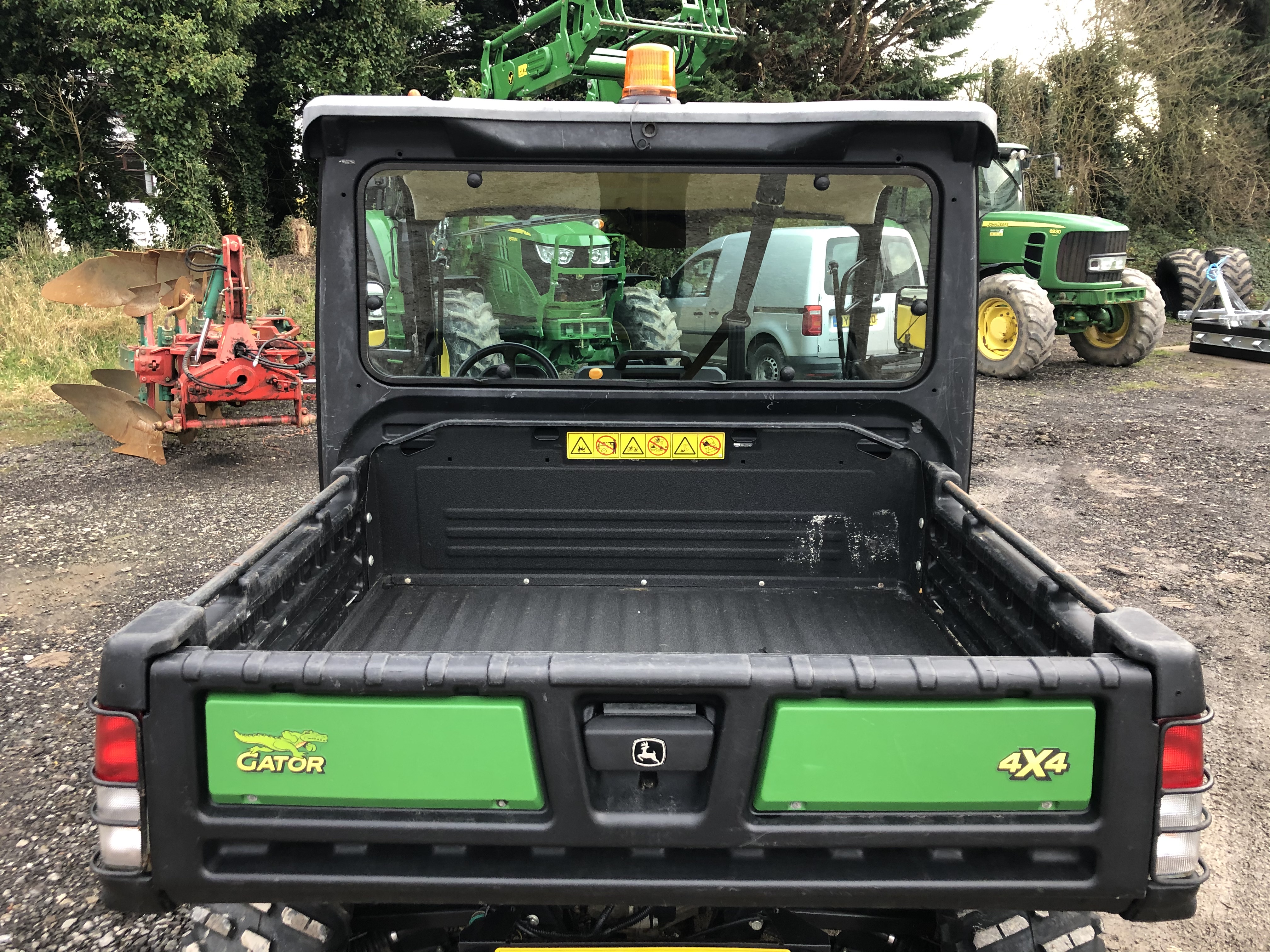 JOHN DEERE 865M