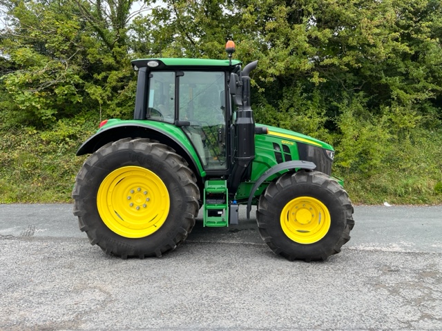 JOHN DEERE 6120M