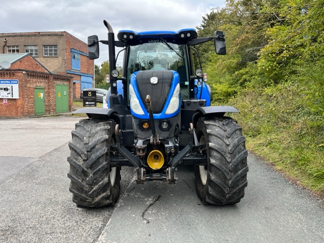 NEW HOLLAND T7.210