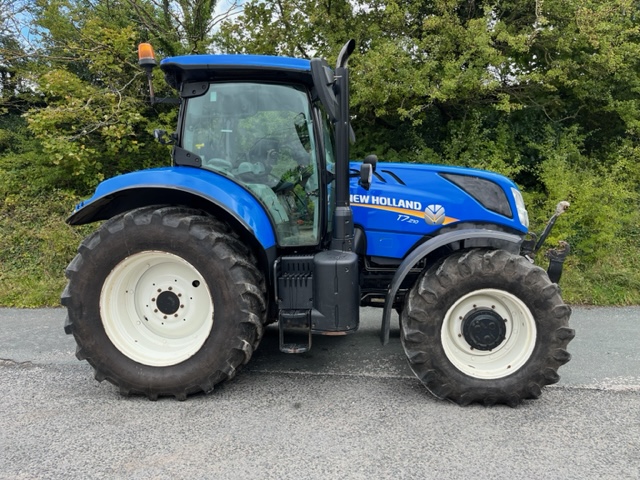 NEW HOLLAND T7.210