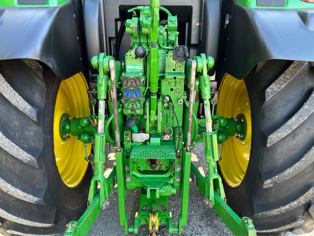 JOHN DEERE 6120R