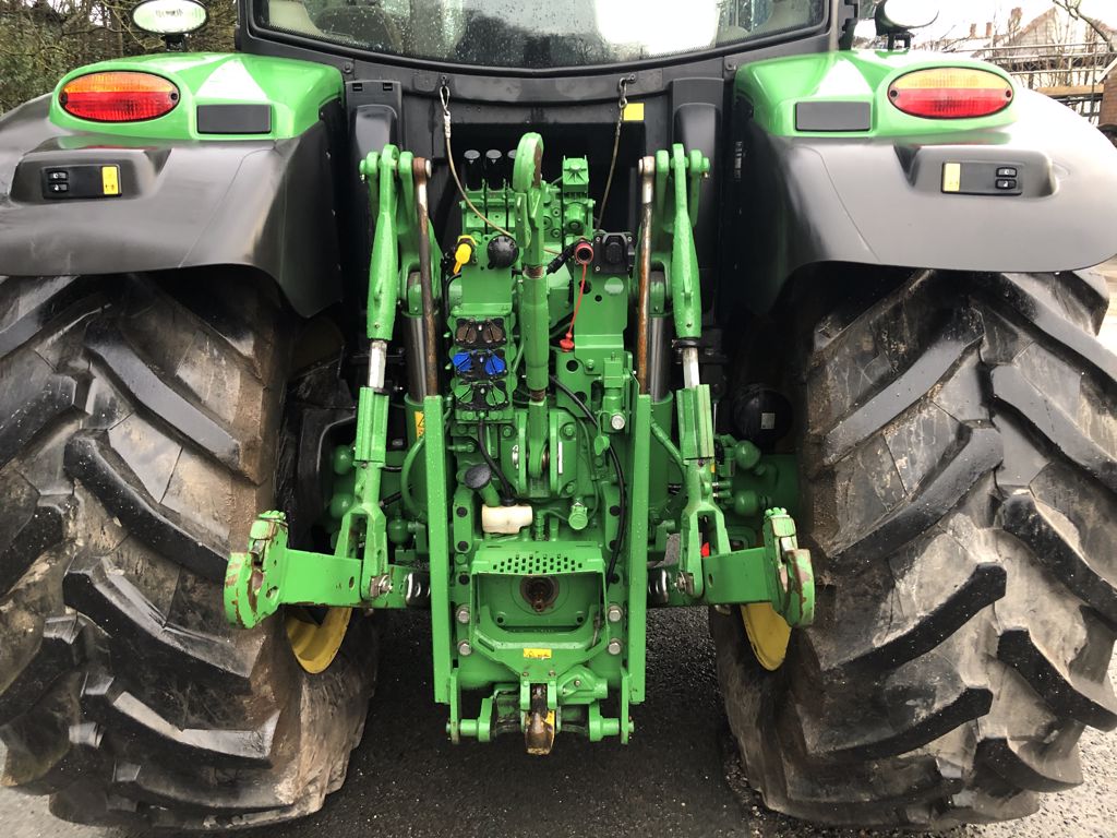 JOHN DEERE 6145R