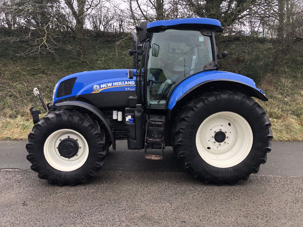 NEW HOLLAND T7.200