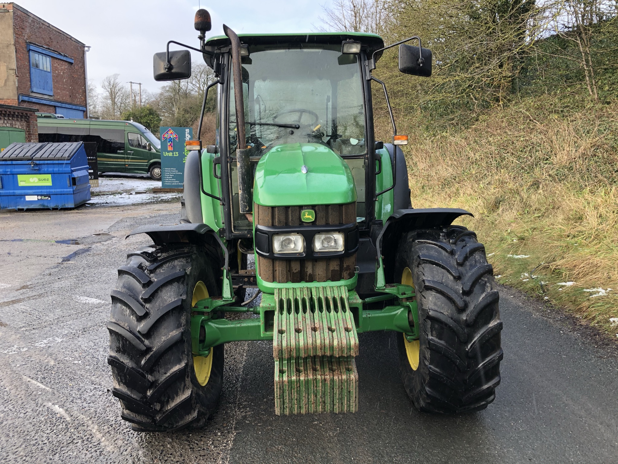 JOHN DEERE 5070M