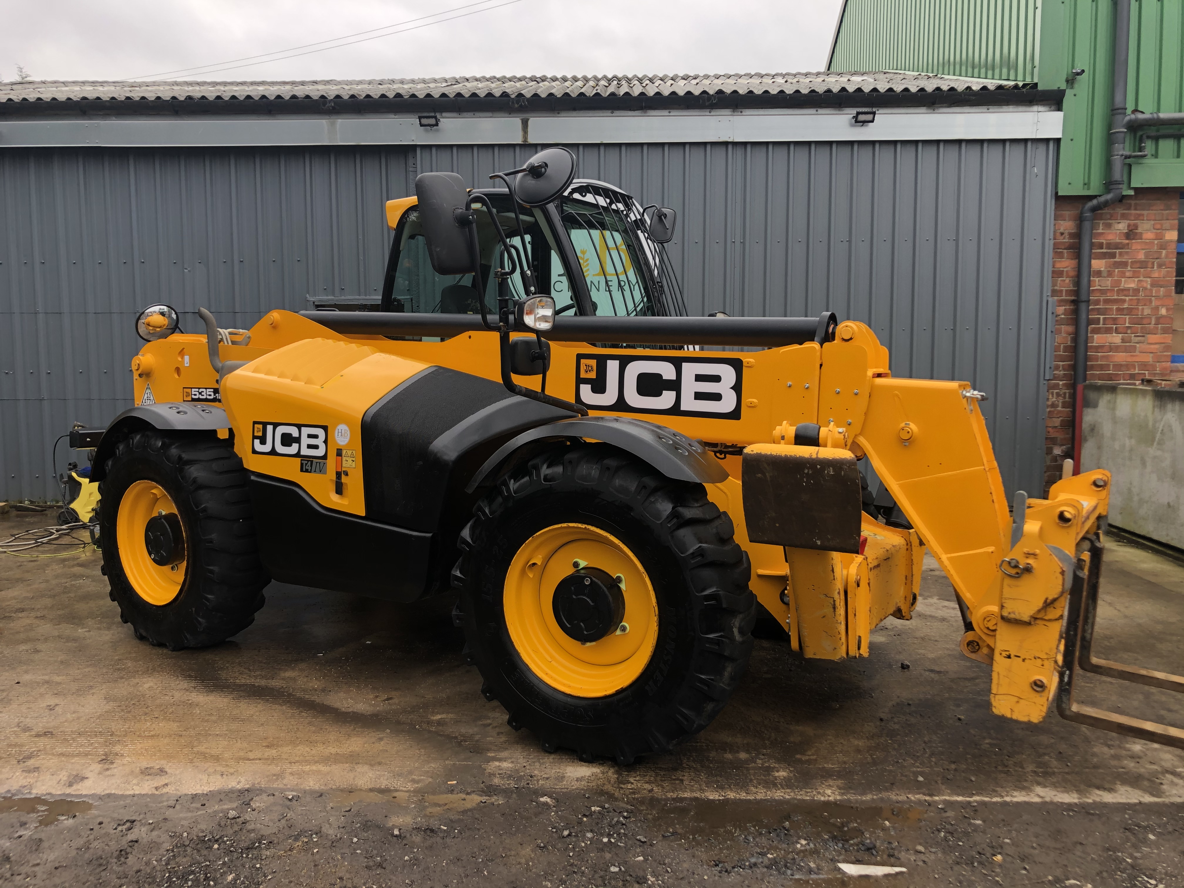 JCB 535-125 Hi Vis