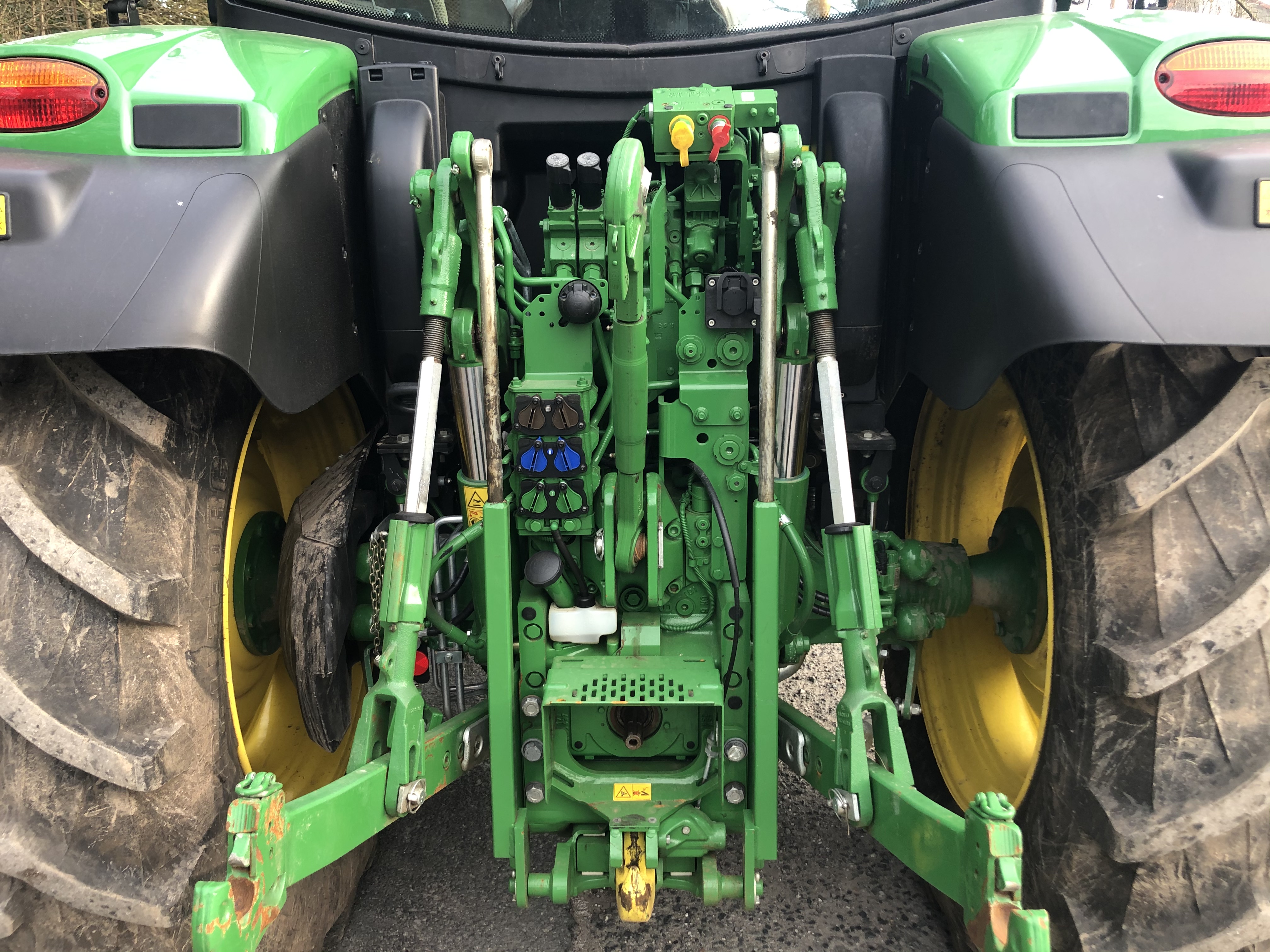 JOHN DEERE 6130R