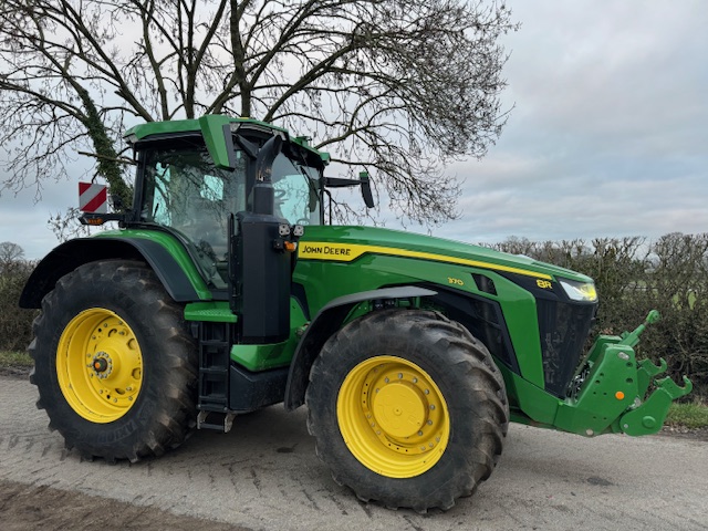 JOHN DEERE 8R 370