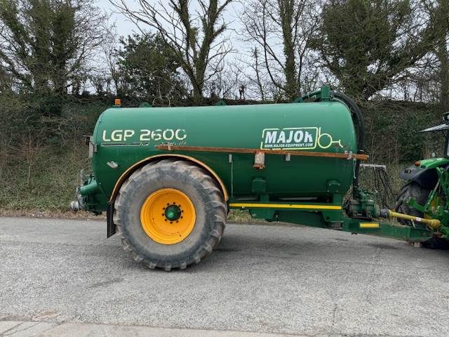 MAJOR 2600 VACUM TANKER