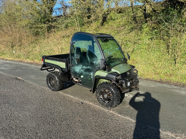 JOHN DEERE 855 GATOR