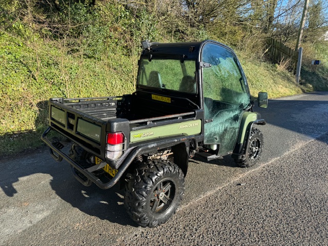 JOHN DEERE 855 GATOR