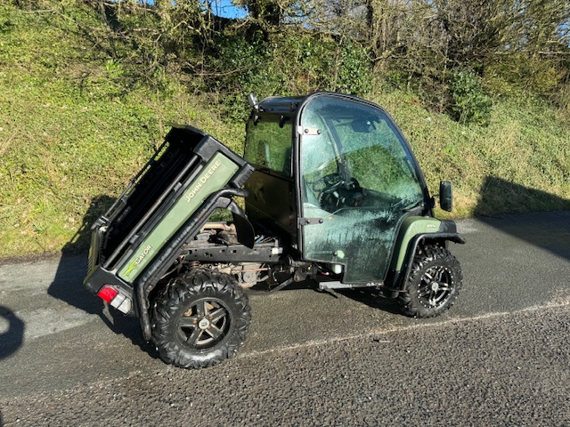 JOHN DEERE 855 GATOR