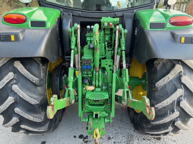 JOHN DEERE 6130R