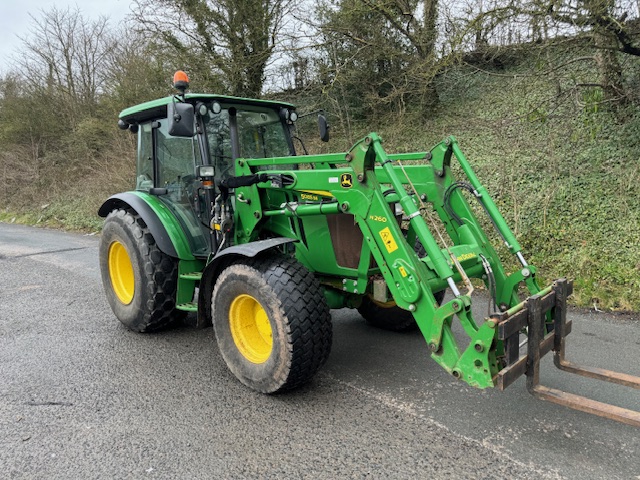 JOHN DEERE 5085M