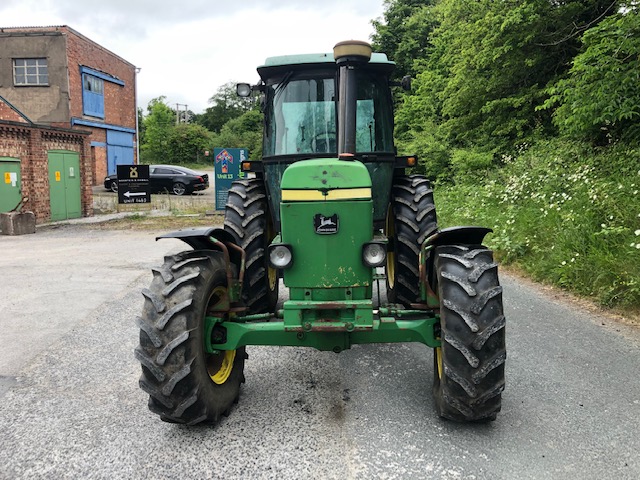 JOHN DEERE 3050