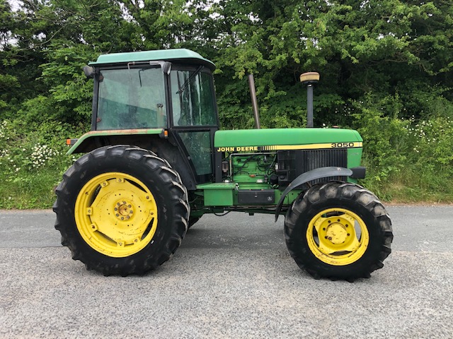 JOHN DEERE 3050