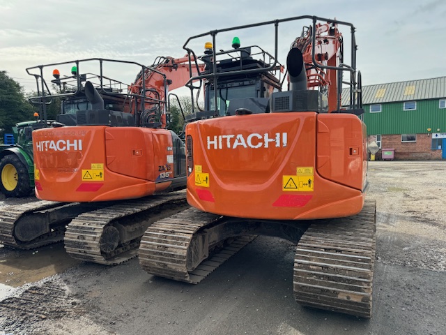 HITACHI ZX135US-6