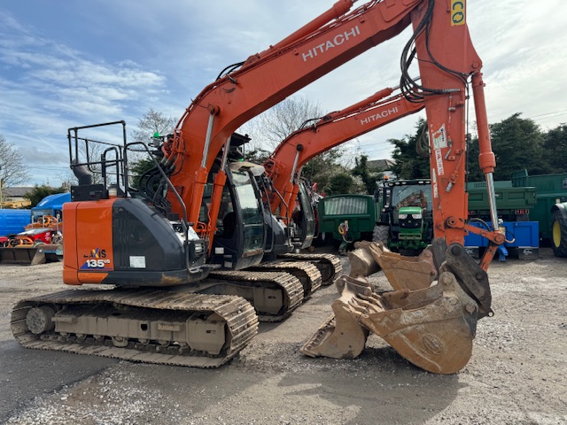 HITACHI ZX135US-6