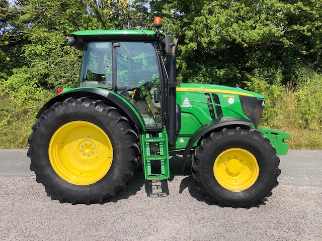 JOHN DEERE 6110MC