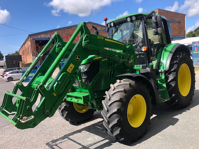 JOHN DEERE 6120M and JD623R loader