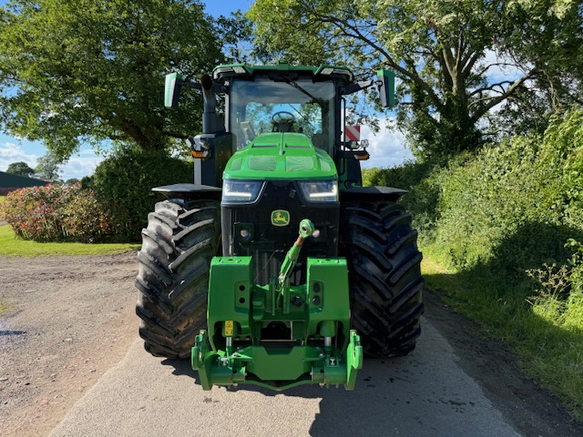 JOHN DEERE 8R 370