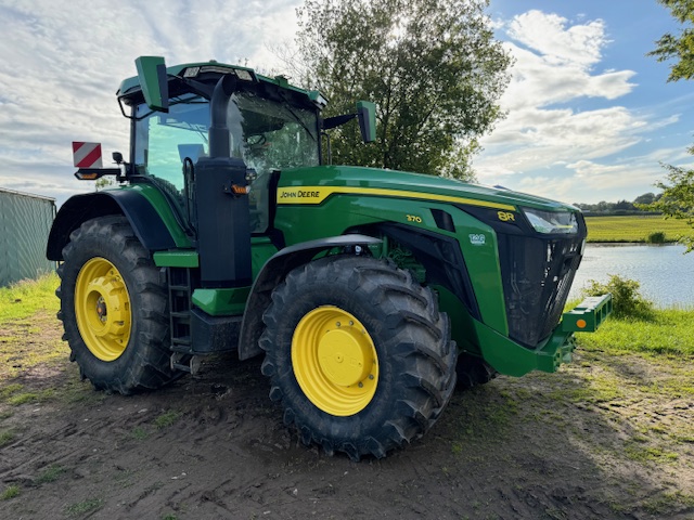 JOHN DEERE 8R 370