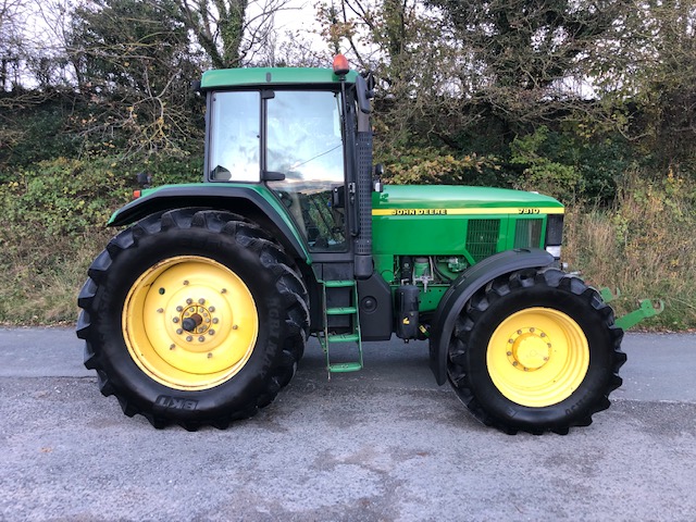 JOHN DEERE 7810