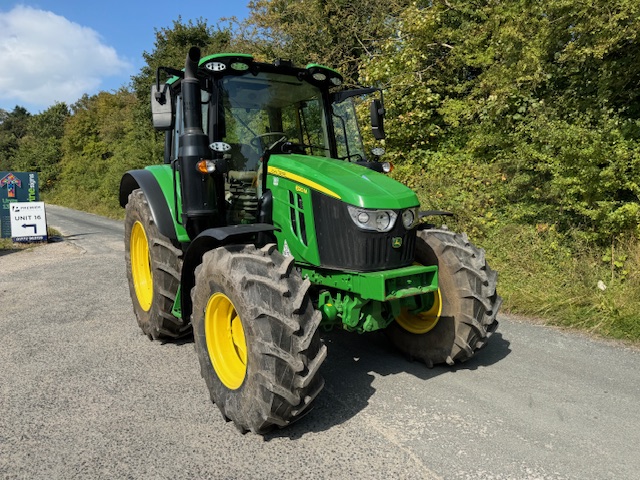 JOHN DEERE 6120M