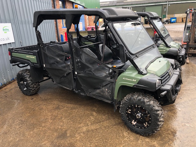 JOHN DEERE S4 GATOR