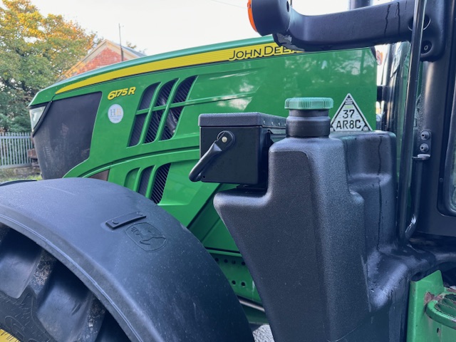 JOHN DEERE 6175R