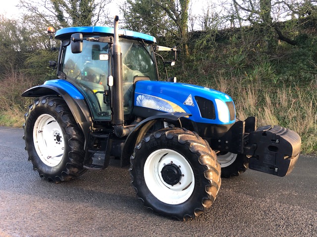 NEW HOLLAND TS135A