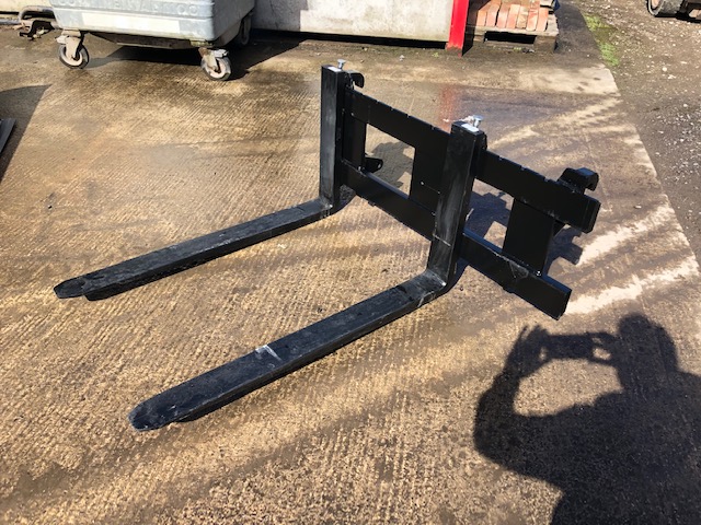 PALLET FORKS 1.5TON