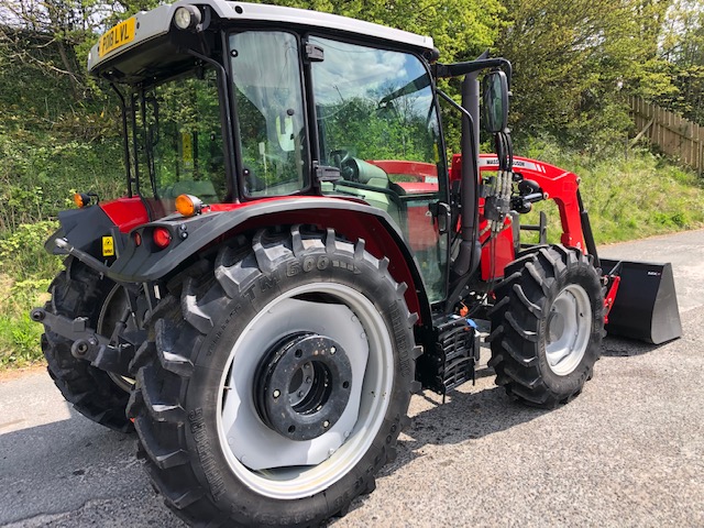 MASSEY FERGUSON 4710