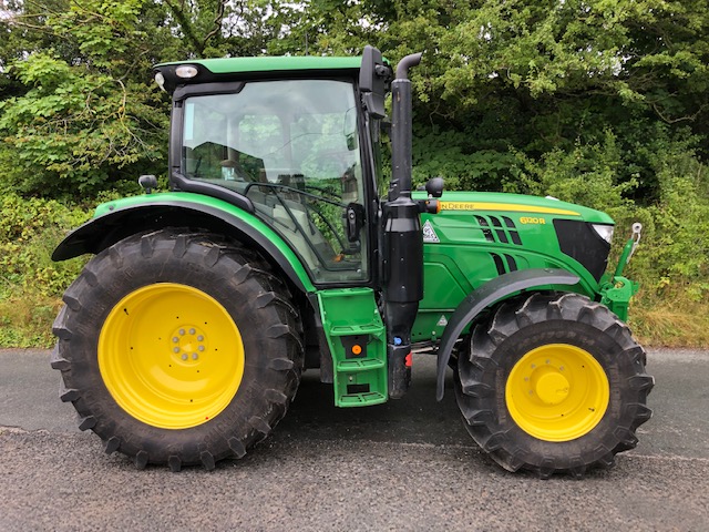 JOHN DEERE 6120R