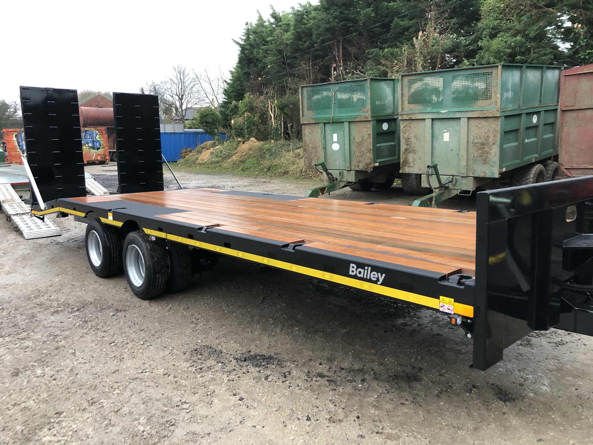 BAILEY LOW LOADER